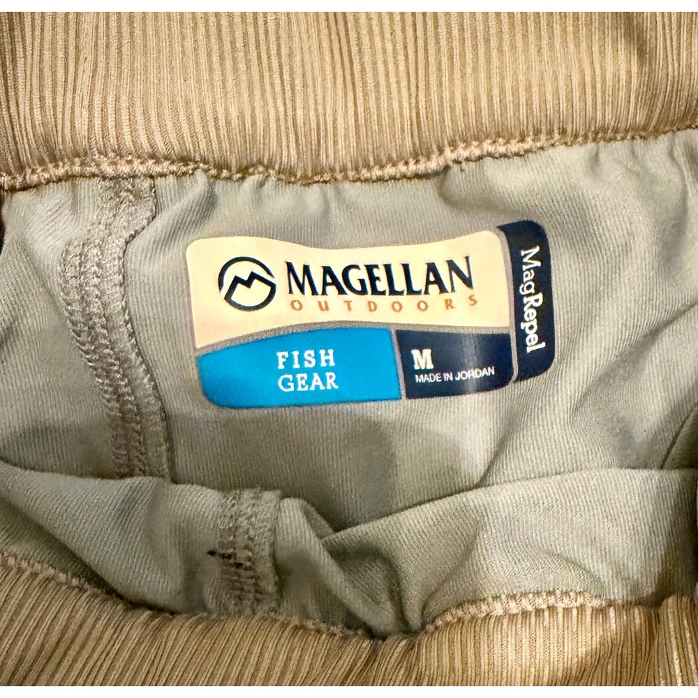 Magellan Outdoors Fish Gear Water Repellent Athletic Skort M Taupe Hiking - Picture 6 of 7